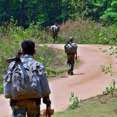 Guérilleros maoïstes dans la jungle