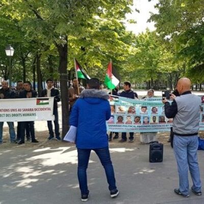 Le rassemblement place des Invalides
