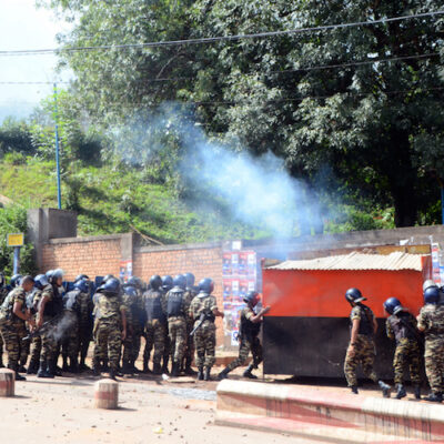 Les forces de l'ordre à l'enceinte du campus d'Ankatso