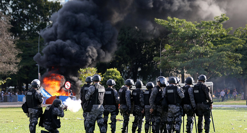 Les affrontements à Brasilia