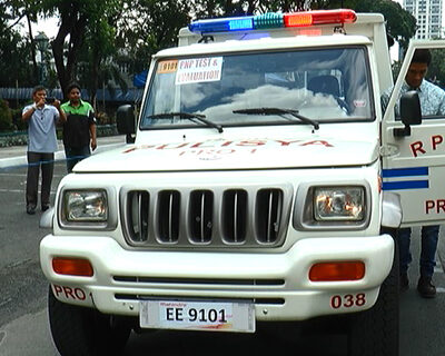Un Mahindra de la police philippine, tel celui incendié lors de l'attaque
