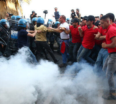 Affrontements à Giardini Naxos