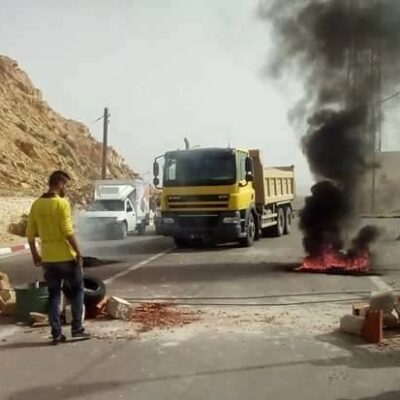 Barrage de protestataires aux environs de Tataouine