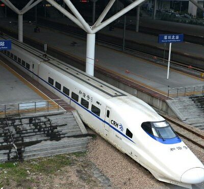 Le TGV du Guandong, un moment bloqué par les manifestants