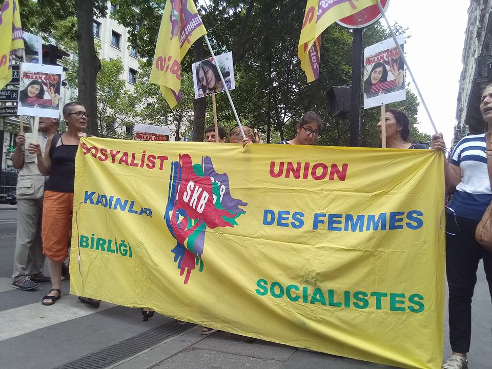 Rassemblement à Paris pour la libération de Nalan Oral.