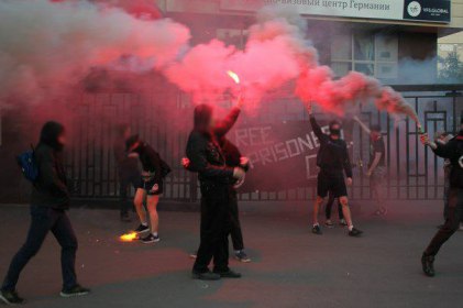 Devant le Centre allemand des visas à Moscou