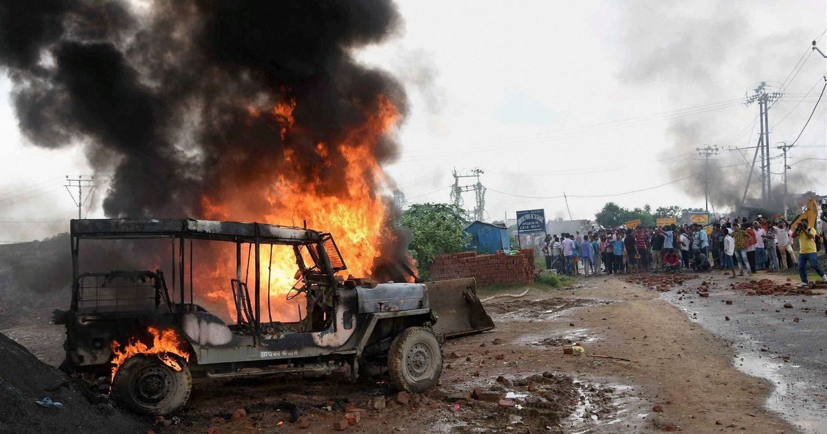 Voiture de police incendiée à Patna