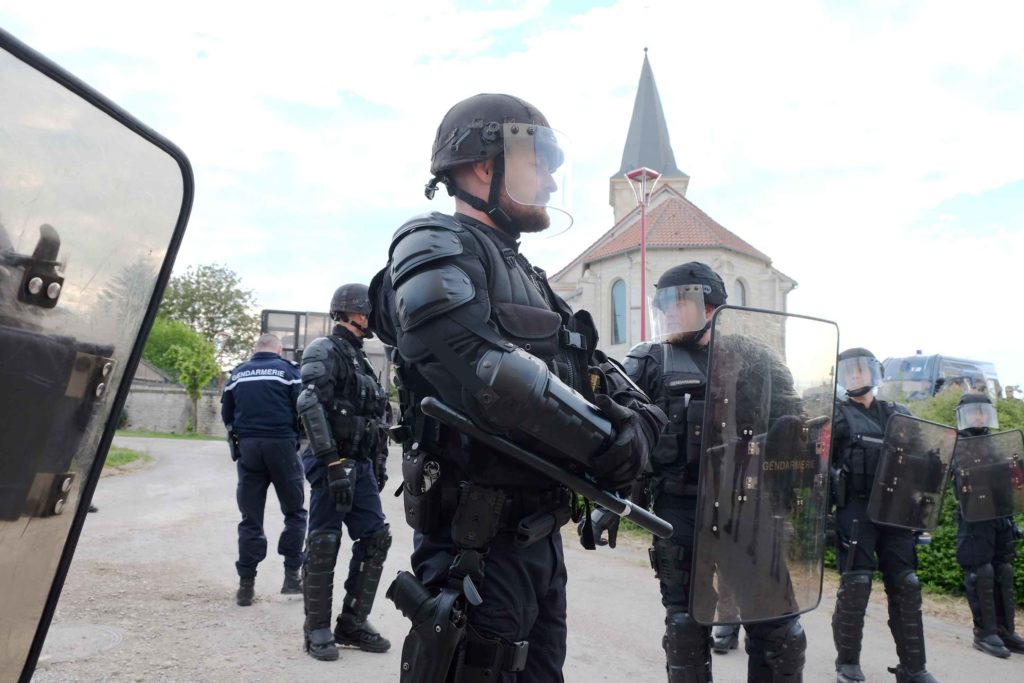 Une centaine de gendarmes sont en permanence à Bure