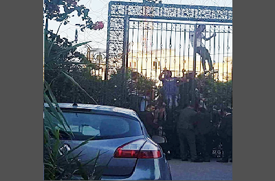 Devant le parlement mercredi