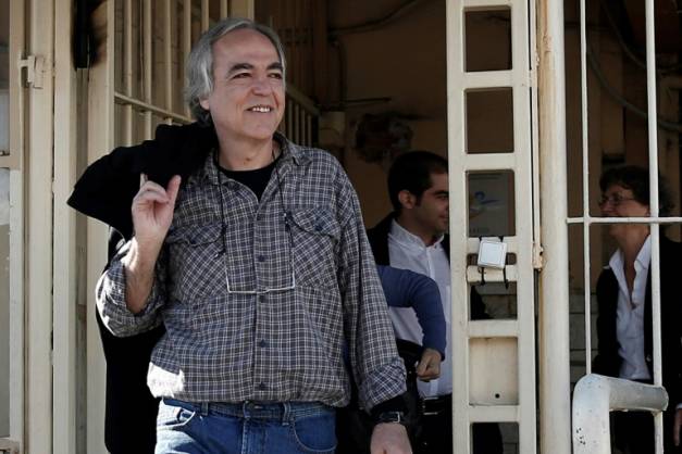 Dimitris Koufontinas à la sortie de la prison.