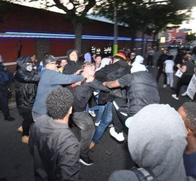 Affrontement à Melbourne