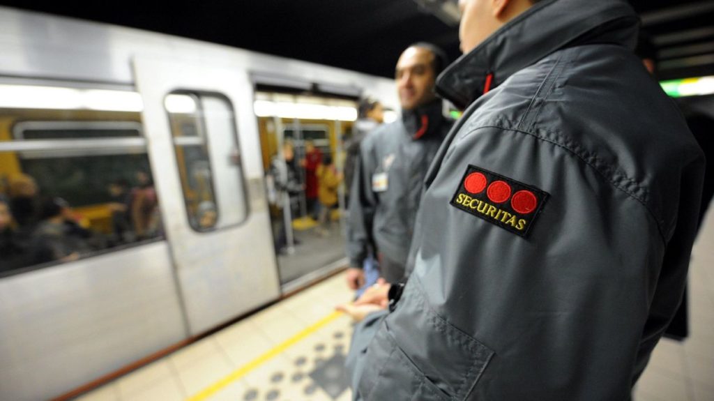 Les vigiles de Securitas dans le métro bruxellois Les vigiles de Securitas dans le métro bruxellois
