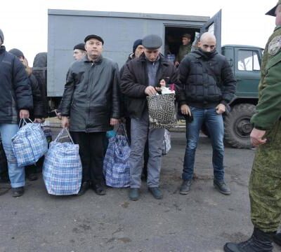 quelques uns des prisonniers ukrainiens qui vont être libérés par les rebelles du Donbass