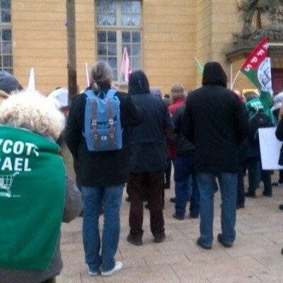 Rassemblement devant le palais de justice de Metz lors du procès en première instance