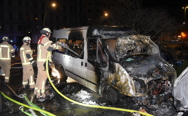 Le minibus incendié du DITIB
