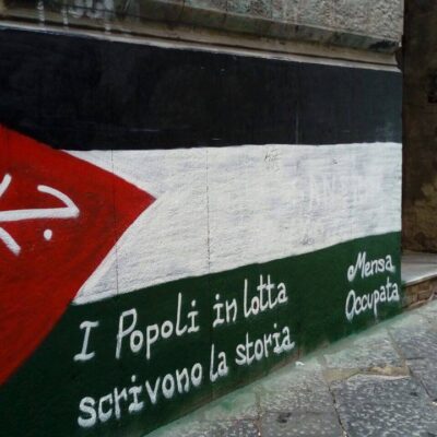 Une des nombreuses fresques de la Mensa Occupata à Naples.