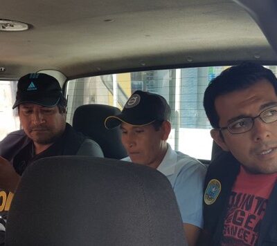 Annanias Corsino Gomez (au centre)