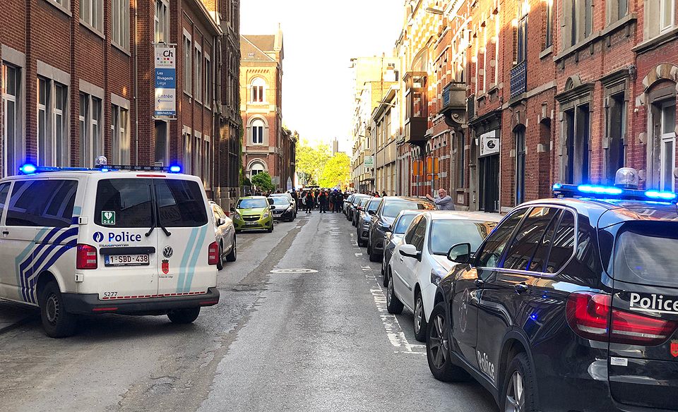 Les cyclistes nassés