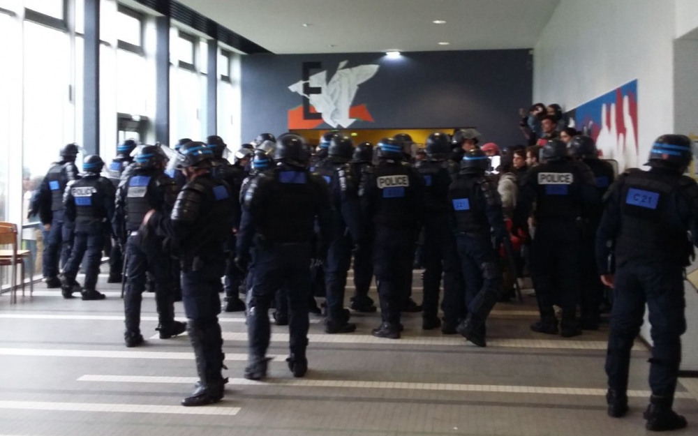 L'intervention des CRS à Nanterre