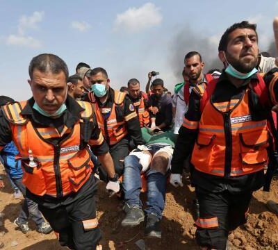 Evacuation d'un blessé de la 5e Marche du Retour