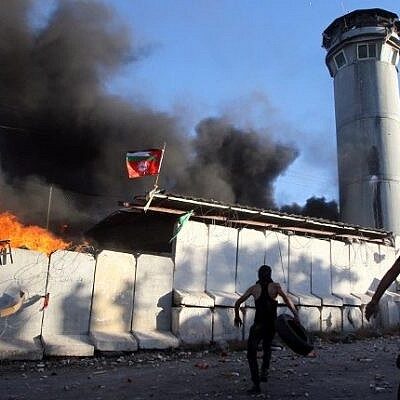 La tour de surveillance israélienne surplombant le village Beit Ummar (archive)