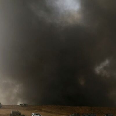 Les Palestiniens ont encore mis le feu hier à des pneu pour gêner la vue des soldats et snipers israéliens