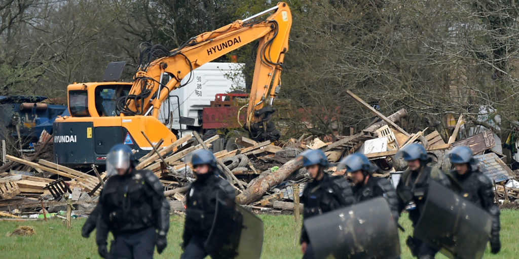 Destruction des lieux de vie à Notre-Dame-des-Landes