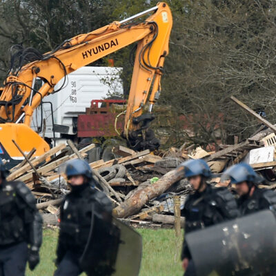 Destruction des lieux de vie à Notre-Dame-des-Landes