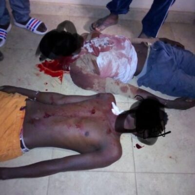 Les corps des victimes gisant à l'hôpital Edward Francis, à Banjul