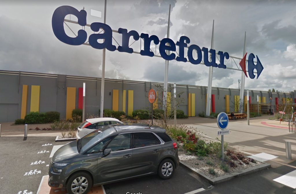 À quelques mètres seulement du lieu du drame.