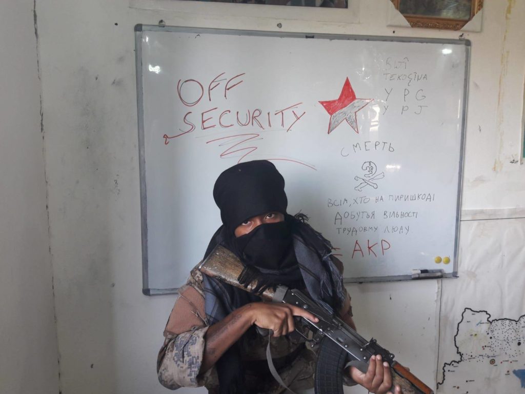 Clin d'oeil à Offsec, au Rojava