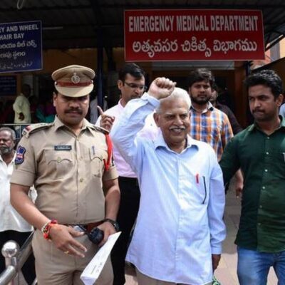 Varavara Rao lors de son arrestation