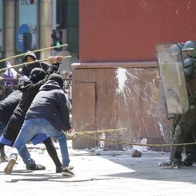 Les affrontements de dimanche à Santiago