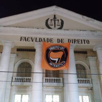 La Faculté de droit de l'Universidade Federal Fluminense avant l'intervention policière