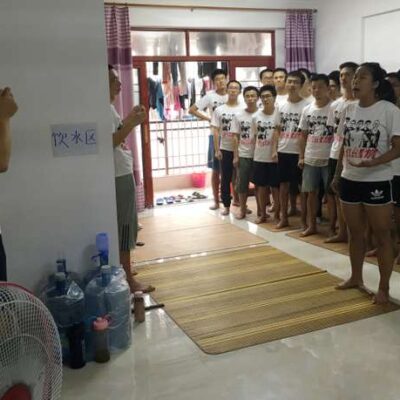 Des étudiants soutenant le mouvement des ouvriers de l’entreprise Jasic, à Huizhou, le 23 août.