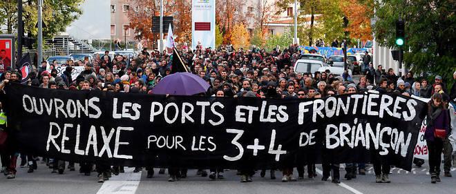 Manifestation de soutien aux 7 de Briançon