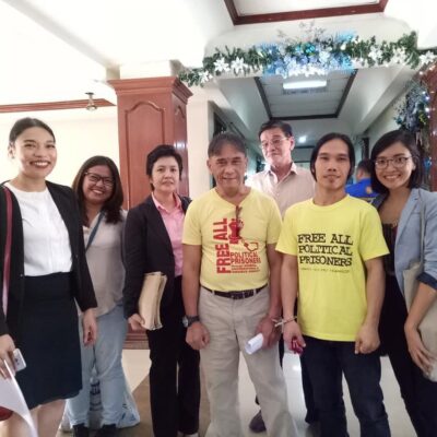 Ka Alex Arias (au centre) lors d'une audience tenue ce 3 decembre 2018