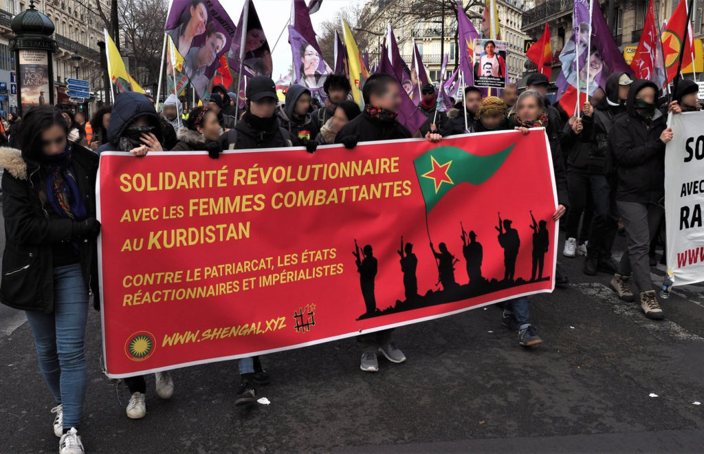 Banderole de la campagne Shengal - Secours Rouge (Belgique)