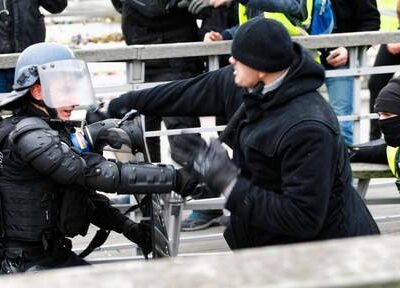 La leçon de boxe de la passerelle Sengor