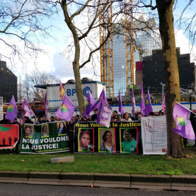 60 manifestants pour Sakine, Rojbin et Leyla