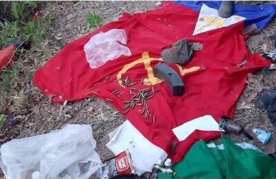 Drapeaux et munitions récupérés par l'armée ce dimanche