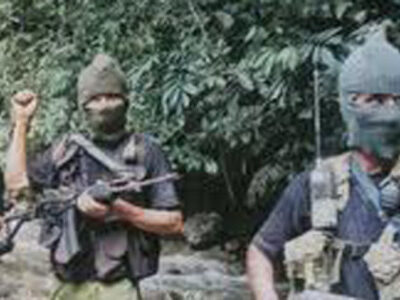 Guérilleros maoïstes dans le Huallaga