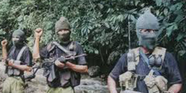 Guérilleros maoïstes dans le Huallaga