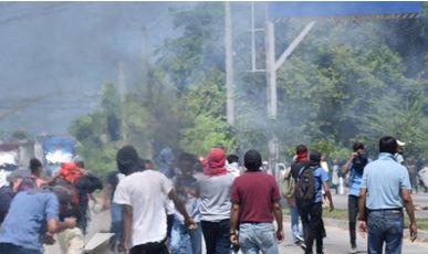 Lacrymogènes à San Pedro Sula