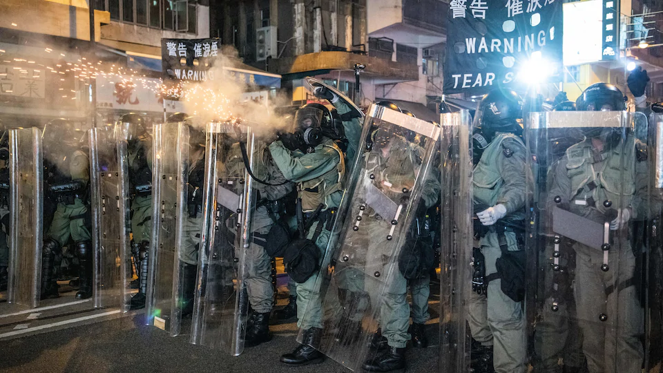 Affrontement lors d'une manifestation à Hong Kong le 28 juillet