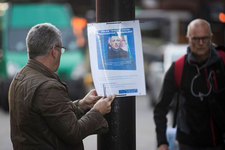 Signalisation de la reconnaissance faciale expérimentale à Londres