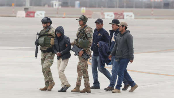 Le prisonnier lors de son transfert à Lima