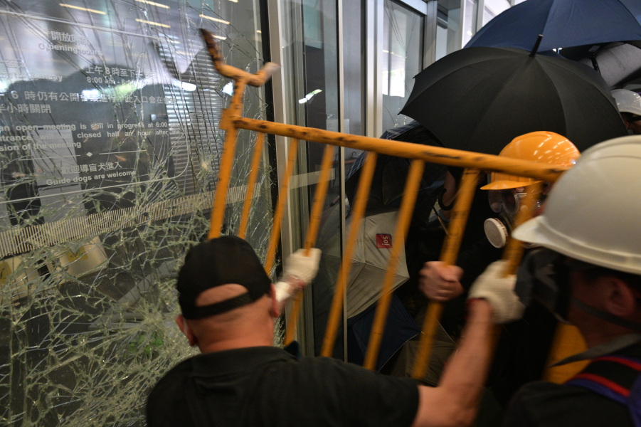 Attaque du Conseil législatif de Hong Kong