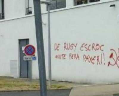 Le tag sur l'immeuble situé à Orvault