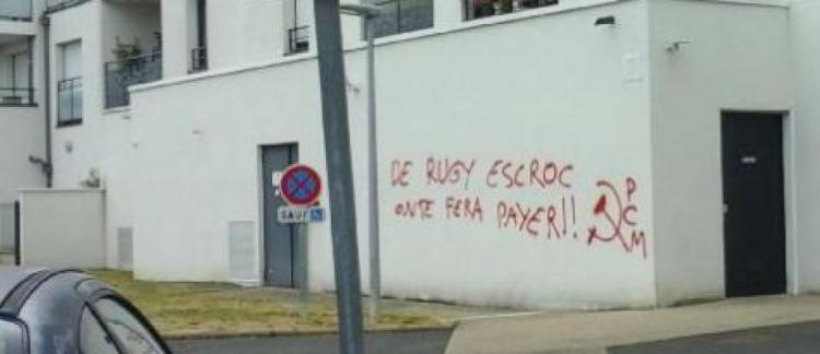 Le tag sur l'immeuble situé à Orvault